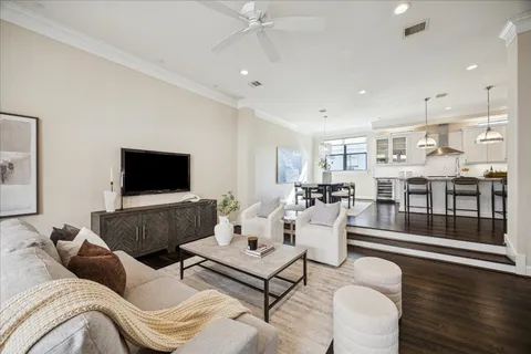 $665,000 | 615 West Bell Street, Houston, TX 77019