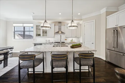 $669,000 | 615 West Bell Street, Houston, TX 77019