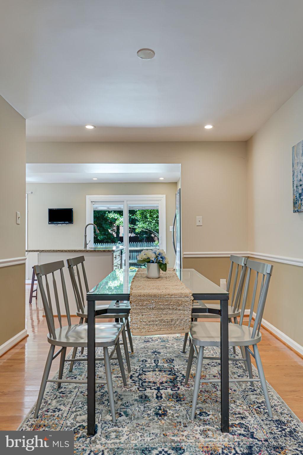 7044 Leestone Street Springfield, VA 22151 - Photo 12 of 54