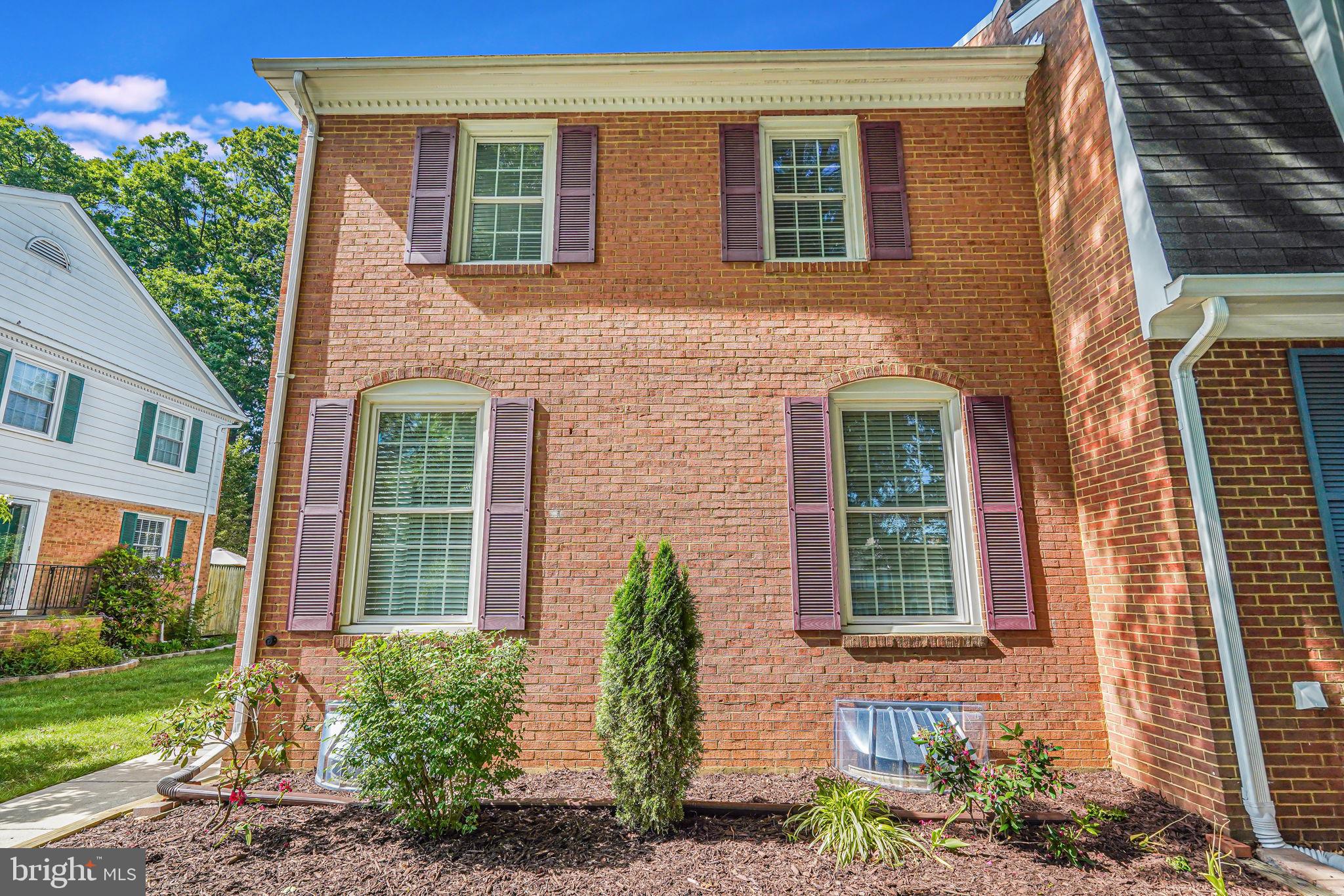 7044 Leestone Street Springfield, VA 22151 - Photo 2 of 54