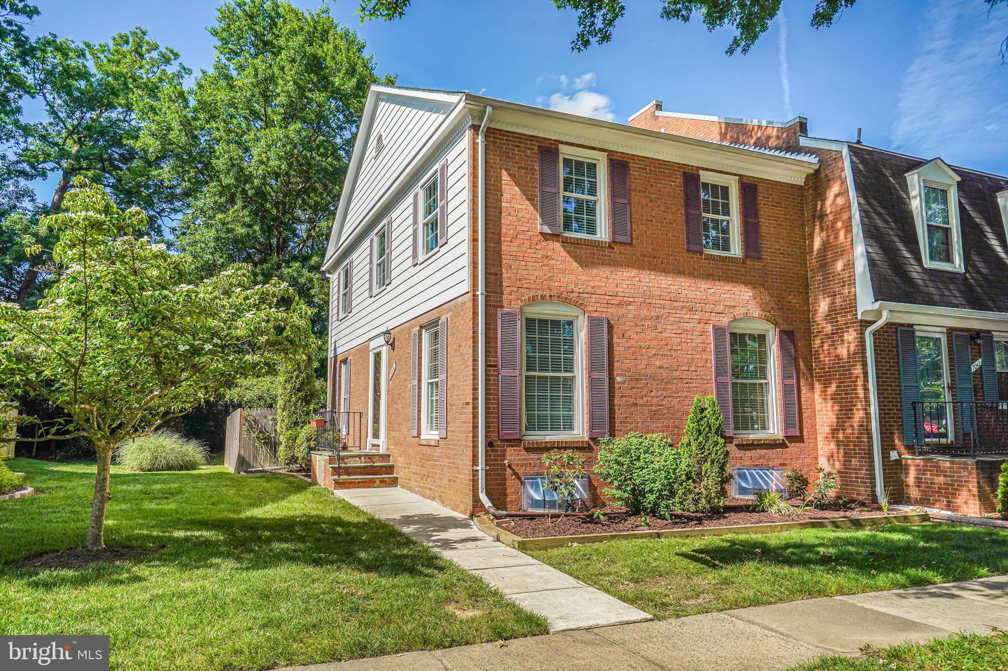 7044 Leestone Street Springfield, VA 22151 - Photo 3 of 54