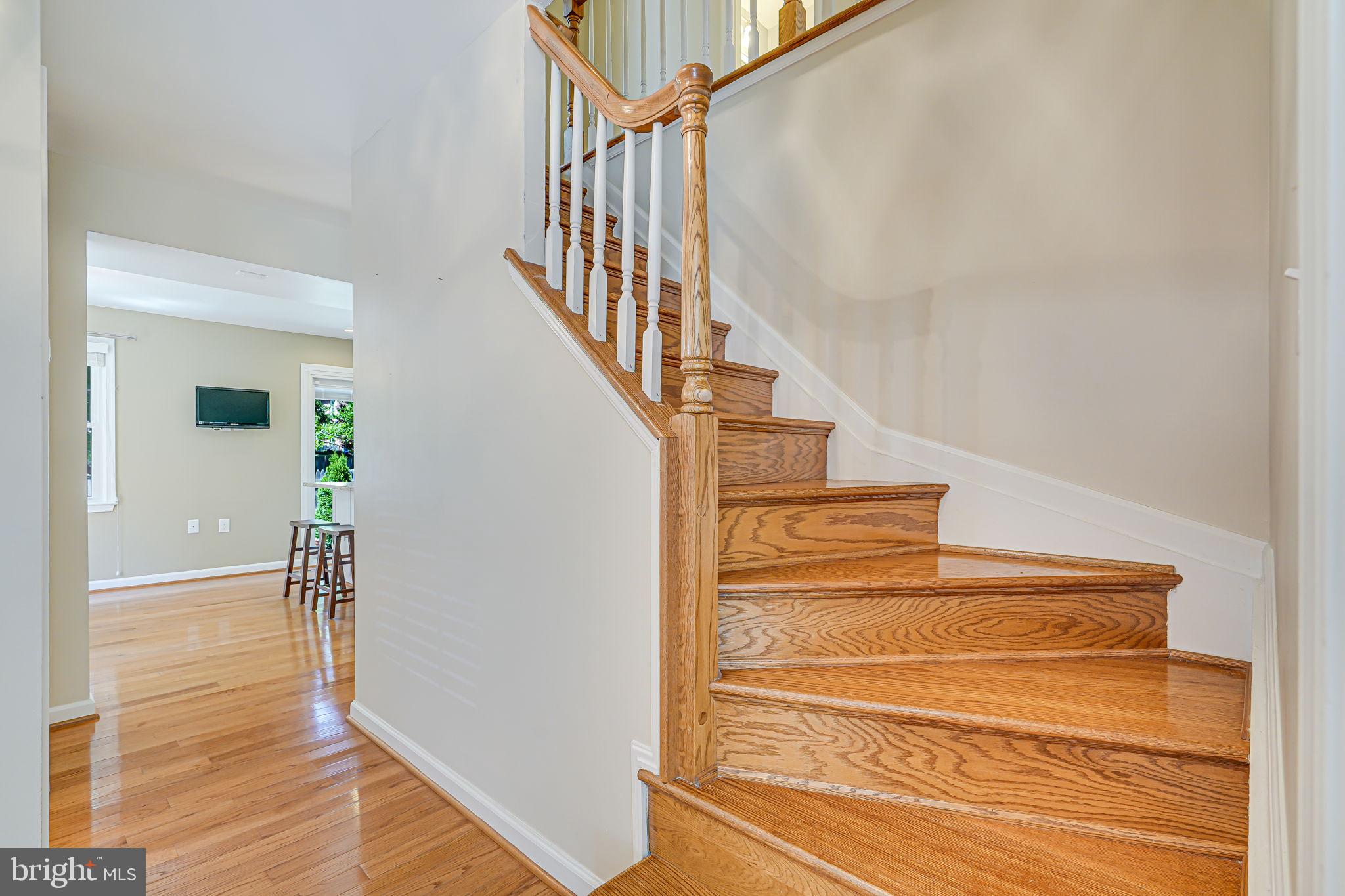 7044 Leestone Street Springfield, VA 22151 - Photo 6 of 54