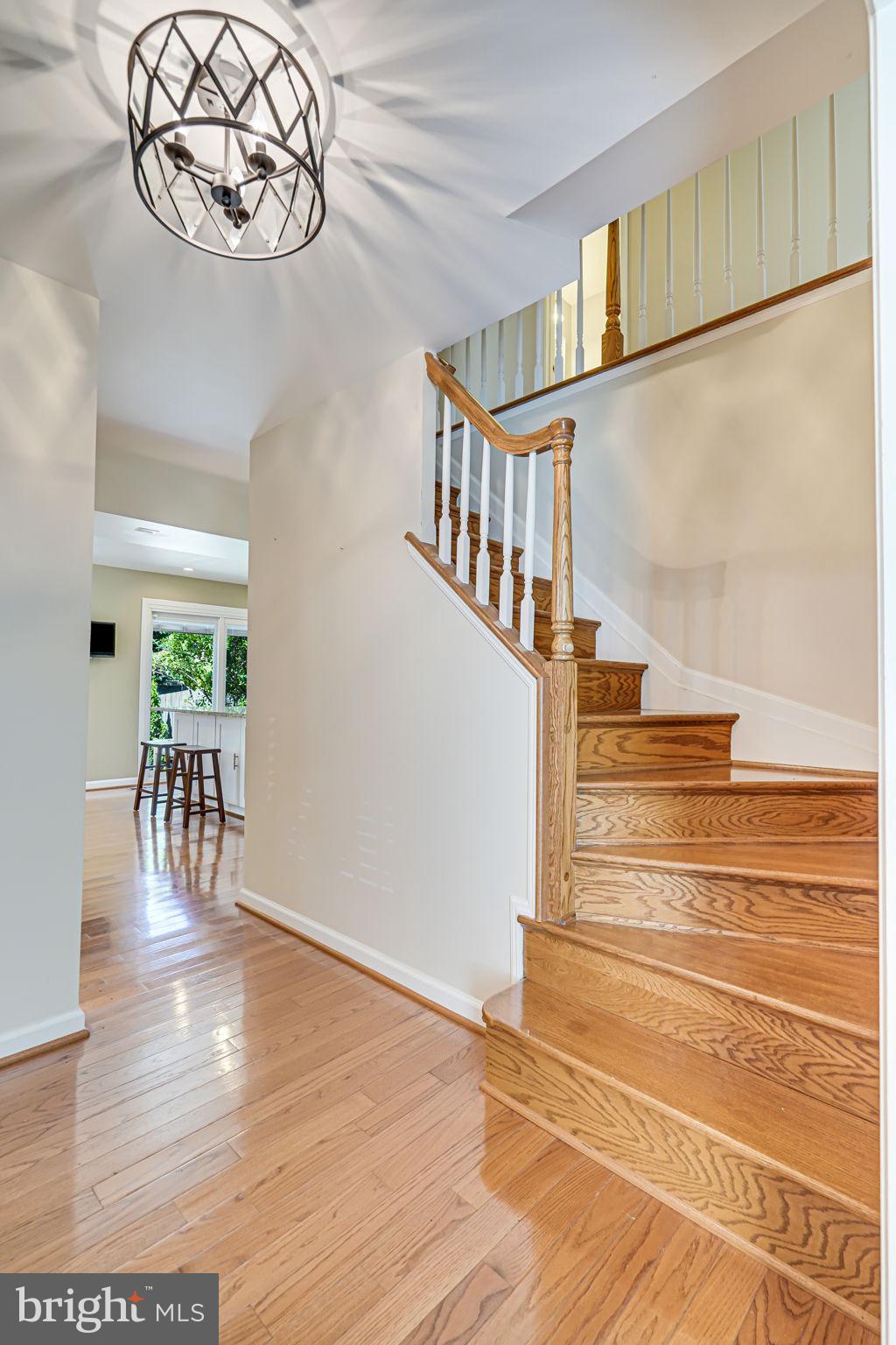 7044 Leestone Street Springfield, VA 22151 - Photo 7 of 54