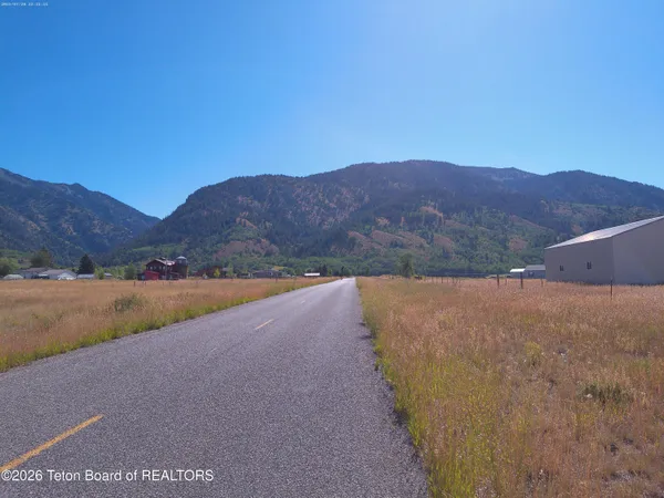 $300,000 | 126 Hwy Bedford Wy, Bedford, WY 83112