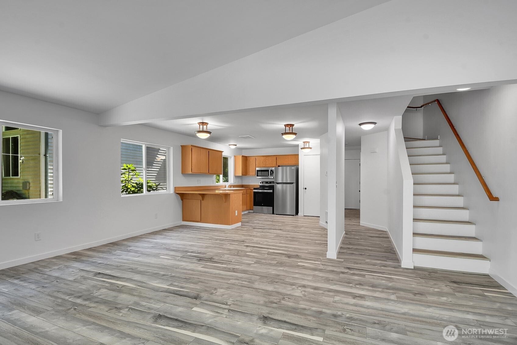3115 York Road Everett, WA 98204 - Photo 6 of 20 Gallery Image 6