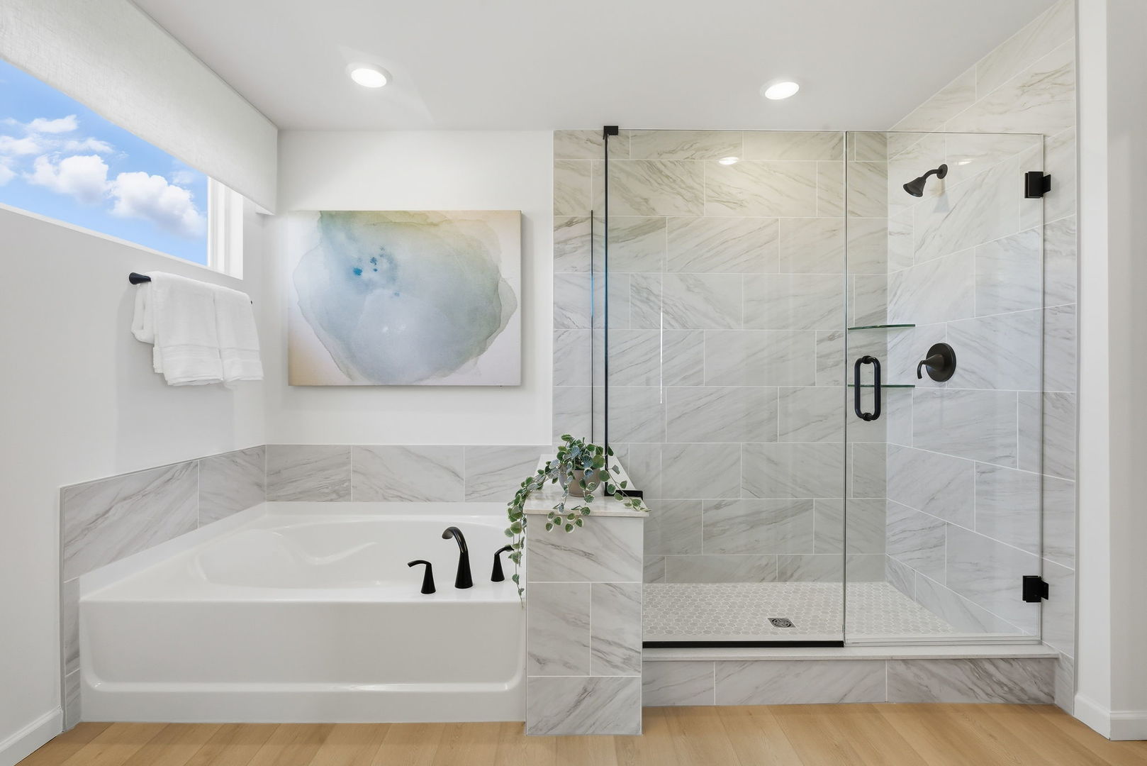 605 Redtop Way Bolingbrook, IL 60490 - Photo 19 of 22 a bathroom with a bathtub and a shower