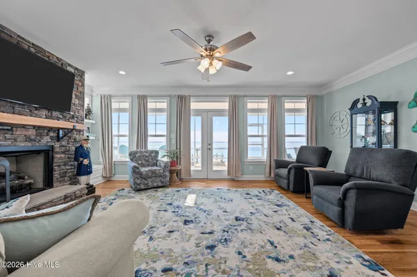 $989,900 | 30 East N Shore Lane, Arapahoe, NC 28510