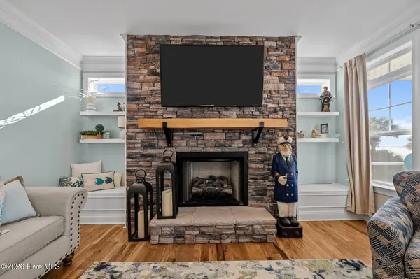 $989,900 | 30 East N Shore Lane, Arapahoe, NC 28510