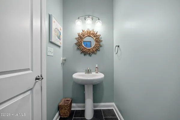 $989,900 | 30 East N Shore Lane, Arapahoe, NC 28510