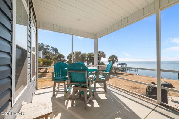 $989,900 | 30 East N Shore Lane, Arapahoe, NC 28510