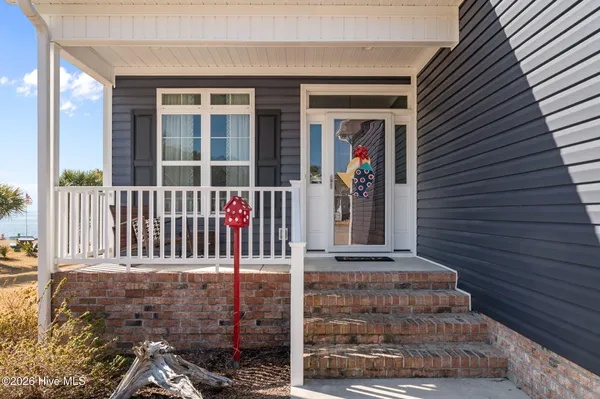 $989,900 | 30 East N Shore Lane, Arapahoe, NC 28510