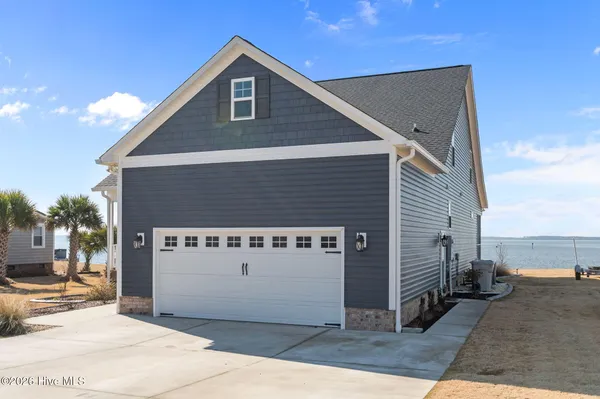 $989,900 | 30 East N Shore Lane, Arapahoe, NC 28510