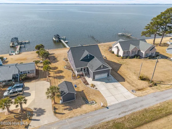 $989,900 | 30 East N Shore Lane, Arapahoe, NC 28510