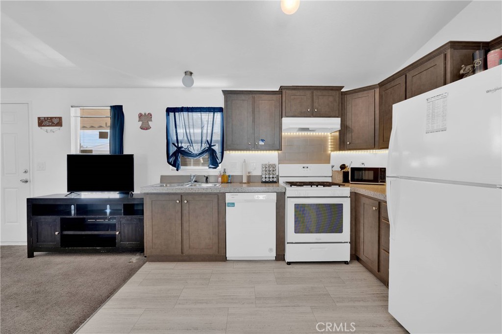 2494 Main Street, Unit 48 Barstow, CA 92311 - Photo 8 of 18