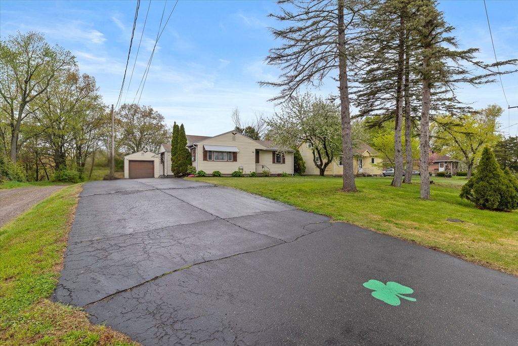 44 Lower Westfield Road Holyoke, MA 01040 - Photo 2 of 37 Gallery Image 2