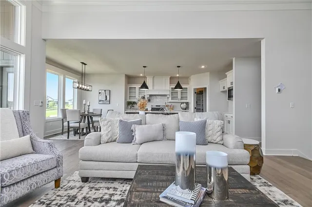 $719,950 | 5858 McCormick Drive, Shawnee, KS 66226