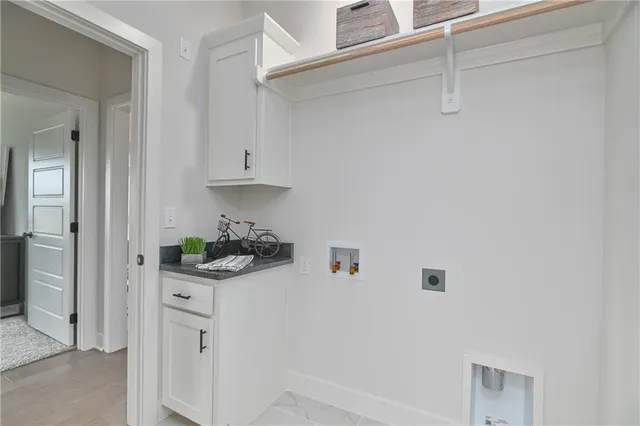 $719,950 | 5858 McCormick Drive, Shawnee, KS 66226