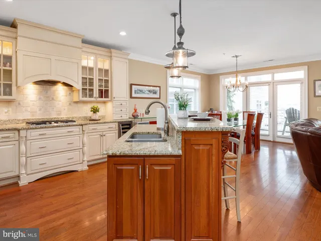 $984,999 | 110 Channel Marker Way, Unit 204, Grasonville, MD 21638