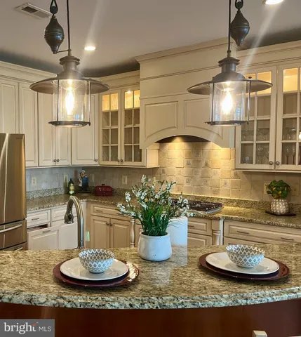 $984,999 | 110 Channel Marker Way, Unit 204, Grasonville, MD 21638