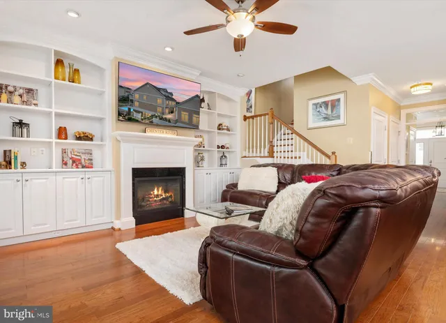 $984,999 | 110 Channel Marker Way, Unit 204, Grasonville, MD 21638