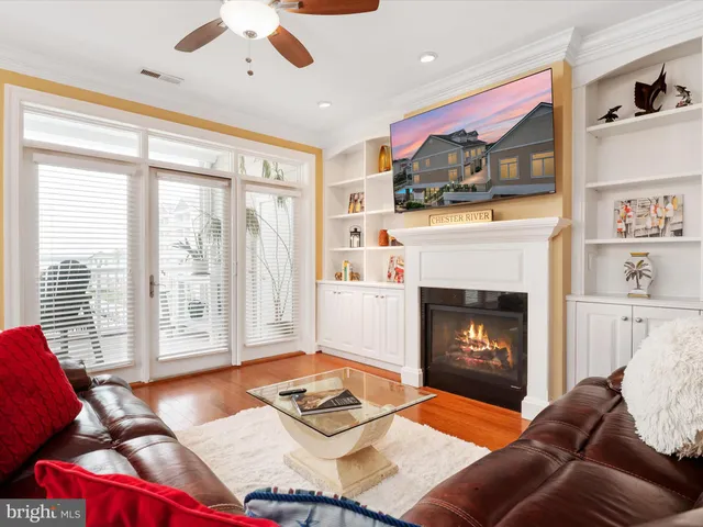 $984,999 | 110 Channel Marker Way, Unit 204, Grasonville, MD 21638