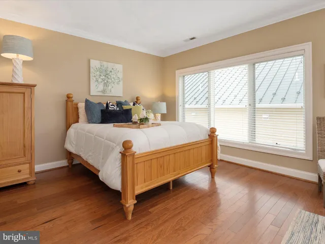 $984,999 | 110 Channel Marker Way, Unit 204, Grasonville, MD 21638