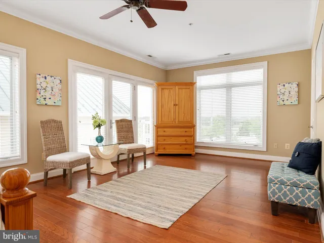 $984,999 | 110 Channel Marker Way, Unit 204, Grasonville, MD 21638