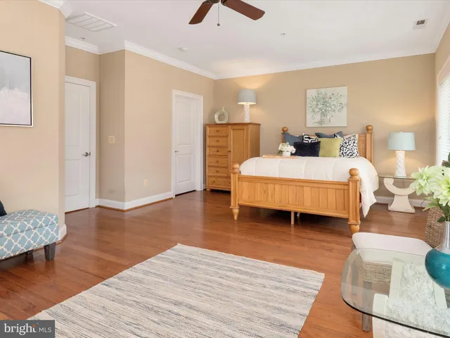 $984,999 | 110 Channel Marker Way, Unit 204, Grasonville, MD 21638