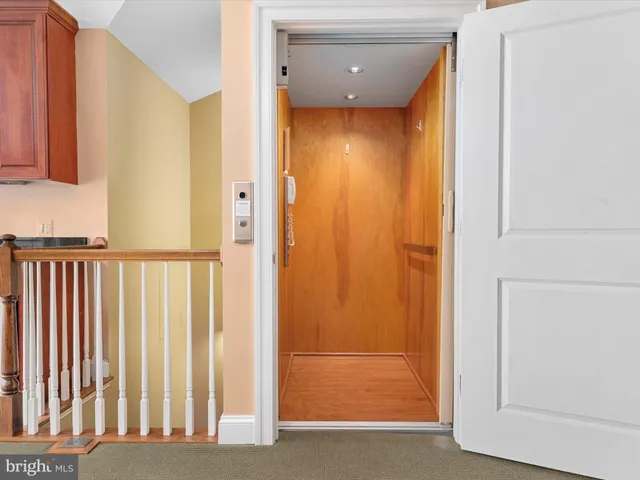 $984,999 | 110 Channel Marker Way, Unit 204, Grasonville, MD 21638