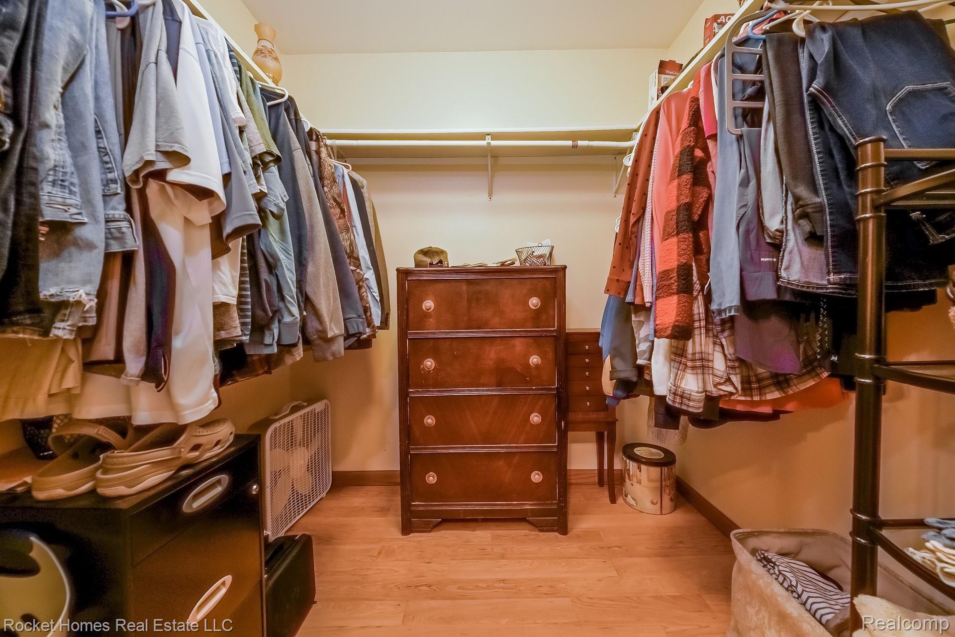 12792 Budd Road Burt, MI 48417 - Photo 18 of 42 017-photo-walk-in-closet-8986920.jpg