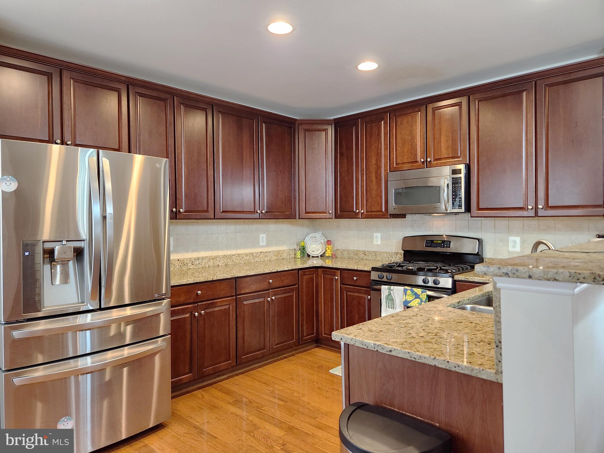 12158 Caldicot Lane Fairfax, VA 22030 - Photo 21 of 59