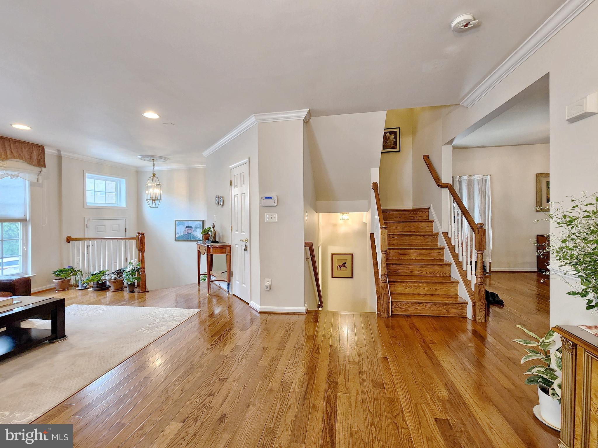 12158 Caldicot Lane Fairfax, VA 22030 - Photo 7 of 59