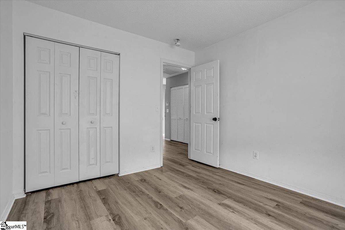 8 Deer Ridge Court Greenville, SC 29607 - Photo 11 of 16 Gallery Image 11