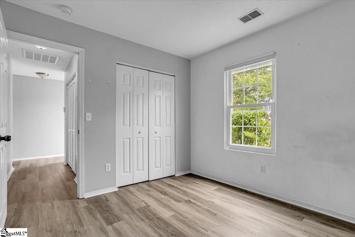 8 Deer Ridge Court Greenville, SC 29607 - Photo 9 of 16 Gallery Image 9