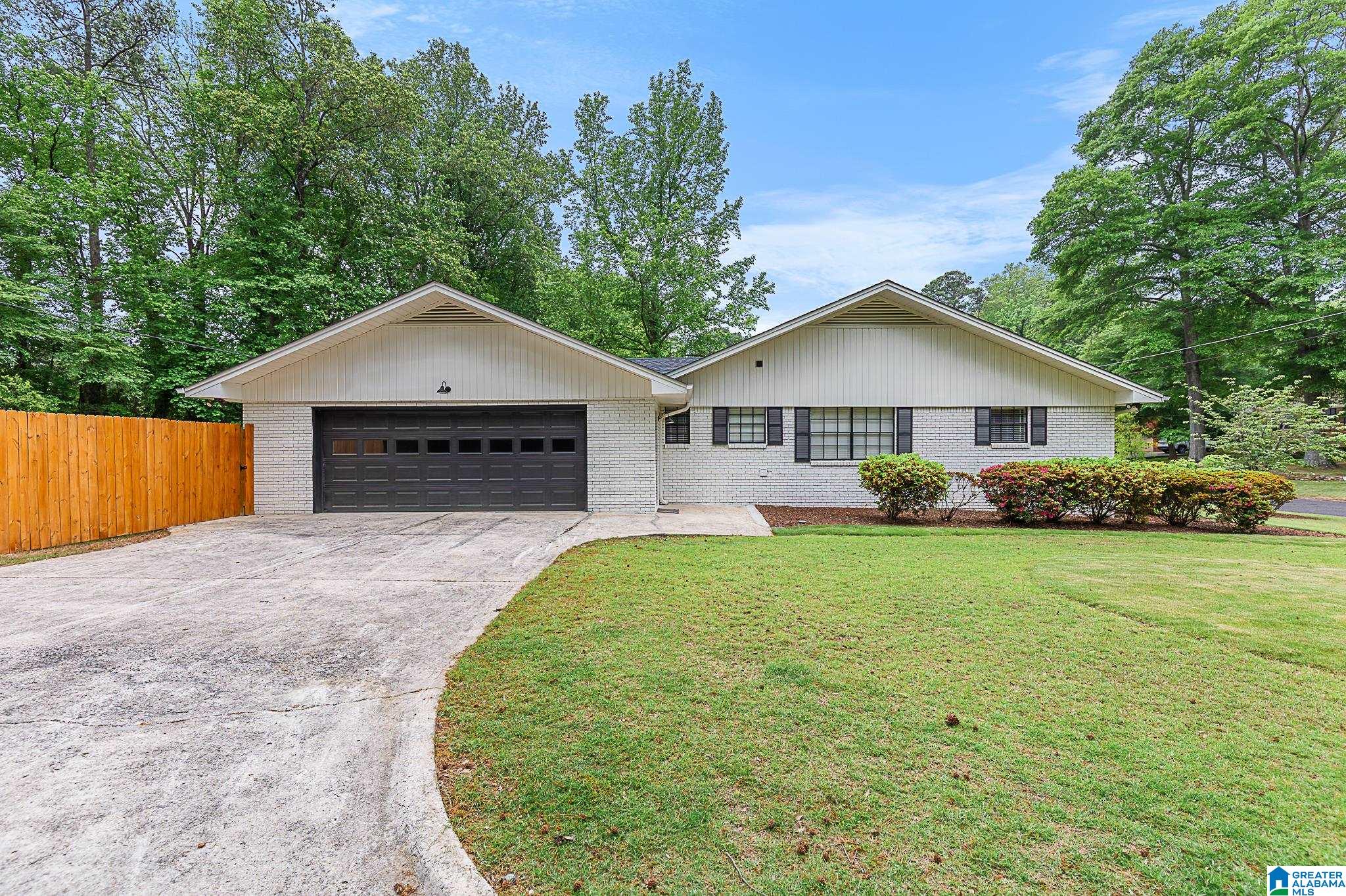 5913 Southhall Road Birmingham, AL 35213 - Photo 5 of 60