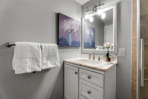 $440,000 | 75-5719 Alii Drive, Unit 208, Kailua-Kona, HI 96740