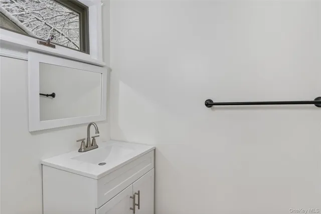 $419,000 | 32 Dudley Lane, Middletown, NY 10940