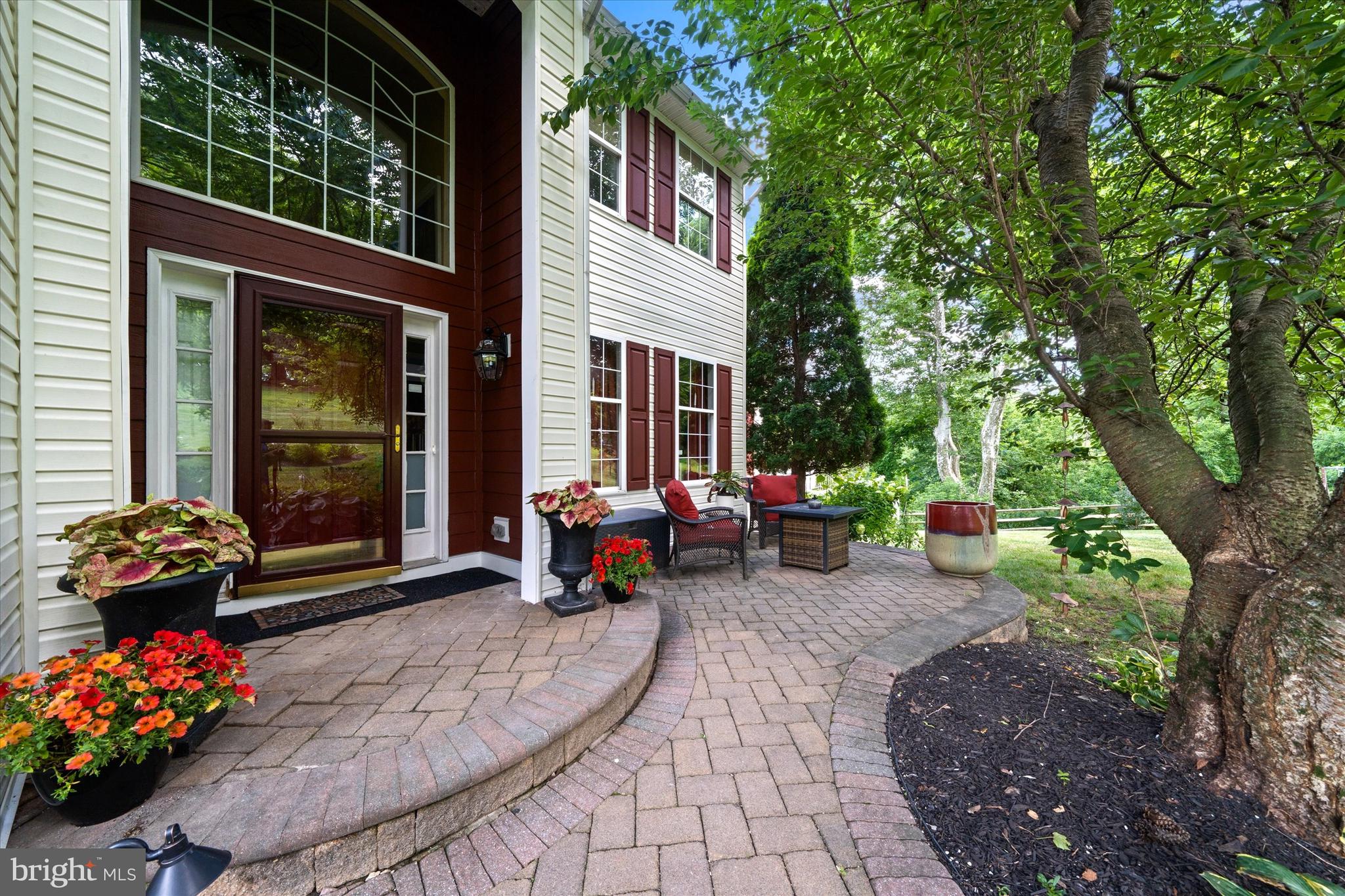 11 Belmont Circle Avondale, PA 19311 - Photo 2 of 54
