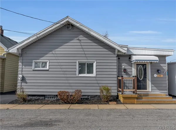 $199,000 | 30 Loxley Court, West Seneca, NY 14224