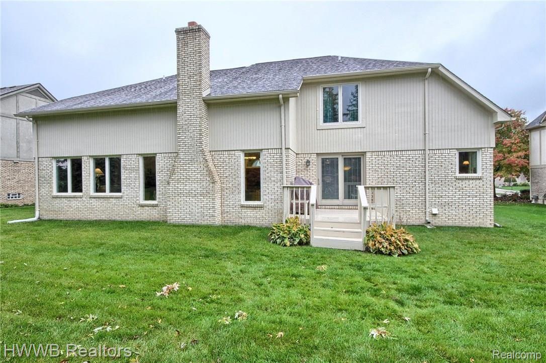 19013 Van Road Livonia, MI 48152 - Photo 2 of 34 2.jpg