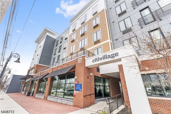 $2,192 | 321 East 3rd Street, Unit 324, Plainfield, NJ 07060