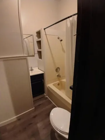 $950 | 1818 4th Street, Unit 2, Peru, IL 61354