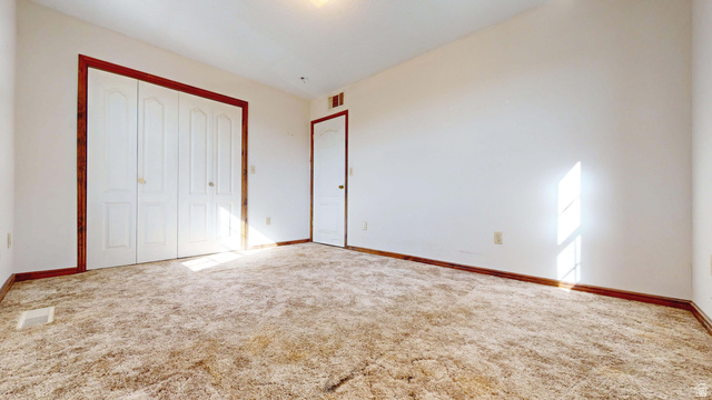 2000 Anderson Jct Road Toquerville, UT 84774 - Photo 13 of 45 Main bedroom on level 1 with attached bath.