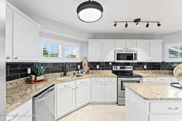 $7,500 | 1493 South Atlantic Avenue, Unit 21, Cocoa Beach, FL 32931