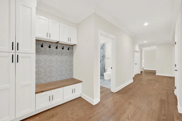 $2,349,000 | 5 South Meadow Court, South Barrington, IL 60010