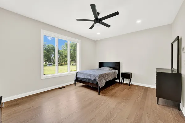 $2,349,000 | 5 South Meadow Court, South Barrington, IL 60010