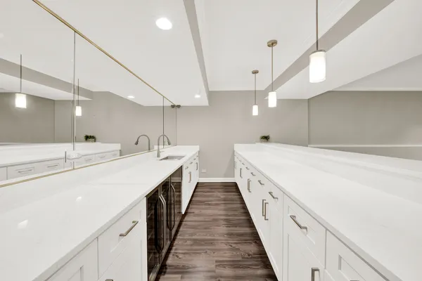 $2,349,000 | 5 South Meadow Court, South Barrington, IL 60010