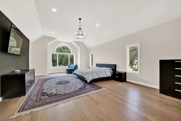 $2,349,000 | 5 South Meadow Court, South Barrington, IL 60010