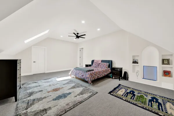 $2,349,000 | 5 South Meadow Court, South Barrington, IL 60010