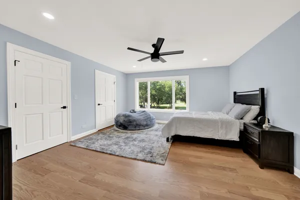 $2,349,000 | 5 South Meadow Court, South Barrington, IL 60010